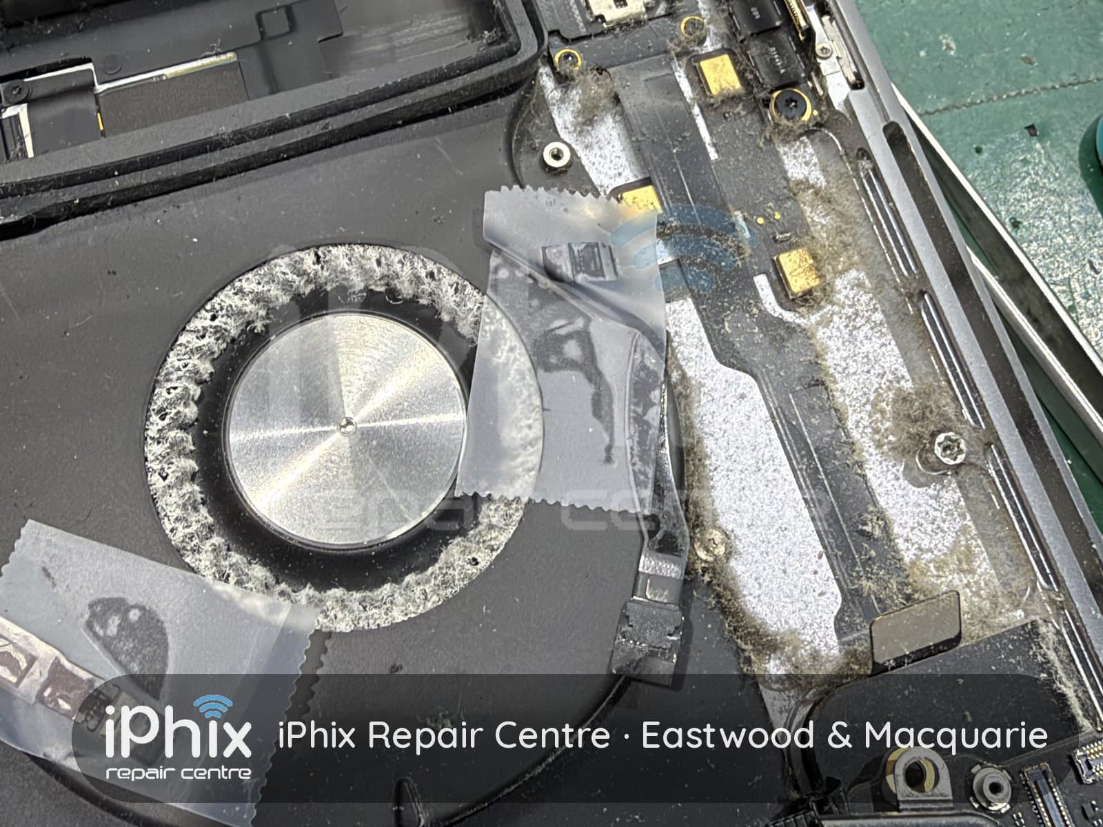 MacBook Air 15" (M4, 2025) fan clean & thermal paste at iPhix Repair Centre — Eastwood & Macquarie Centre, Sydney